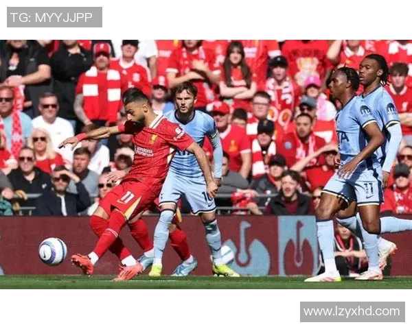 英超激战：拜仁狂胜热刺四球零封补时进球点燃全场激情