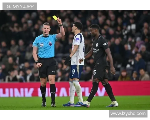 英超焦点战曼城与尤文图斯战平争议判罚引发全场热议